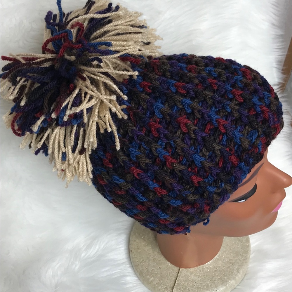 Giant PomPom Beanie - Picture 7 of 7